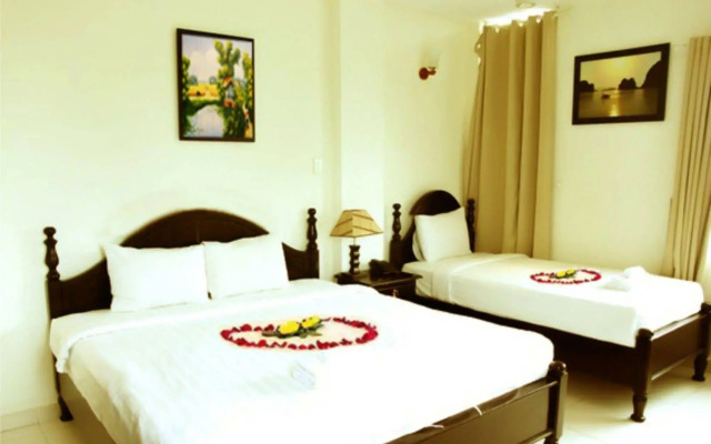 Golden Dragon Hotel - Rong Vang