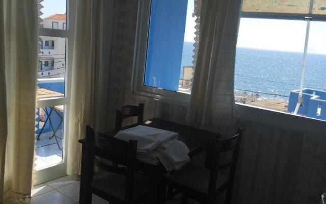 Kostas Rooms & Apartments