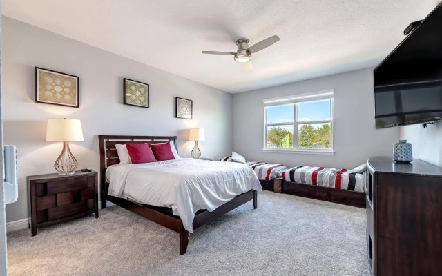 Home Near Disney Area-sleeps 14 Guest