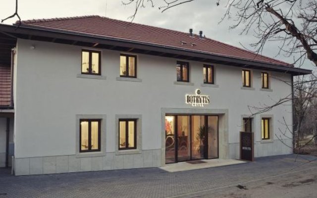 Hotel Botrytis