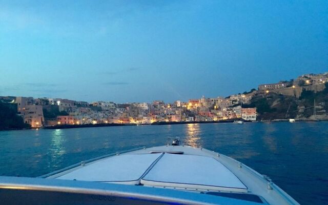 The Lux B&B Napoli Mergellina