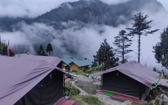 OurGuest Camp Lachung