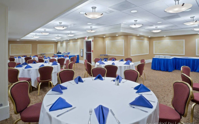 DoubleTree by Hilton Providence Airport Warwick