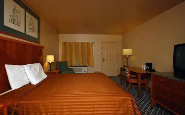 Airport Inn Downtown