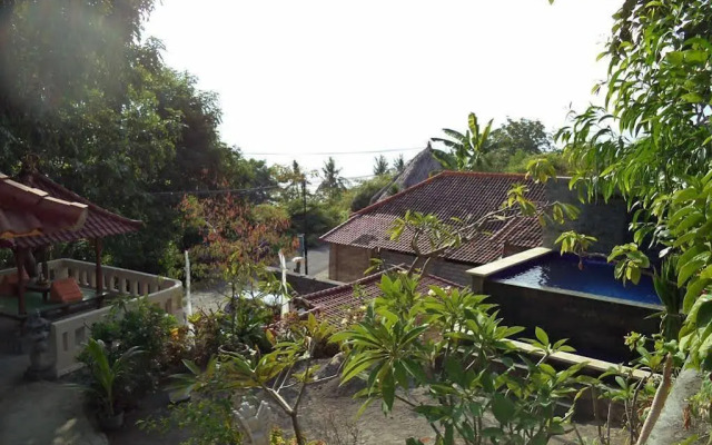 Om Shanti Cottages