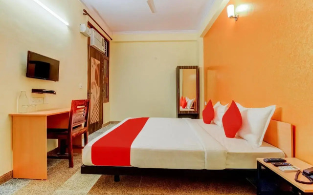 OYO Flagship 41452 Qutub Vihar