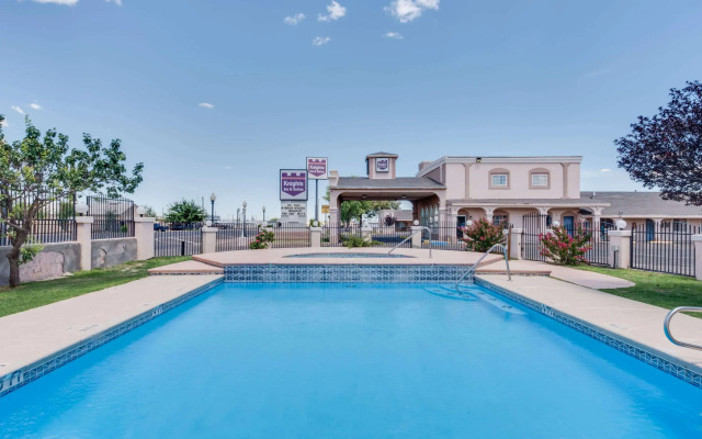 Knights Inn - Van Horn, TX