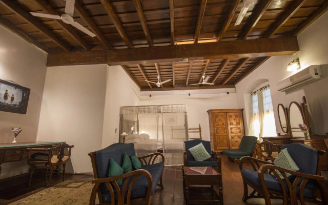 The Old Courtyard Hotel