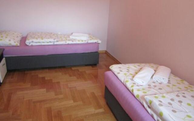 Apartment Domi Kvatric