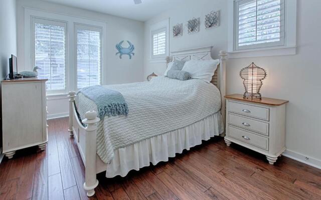 1383 Laurel Grove