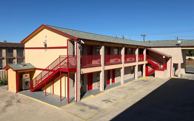 Americas Best Value Inn - San Antonio Lackland AFB