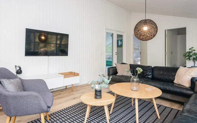 10 Person Holiday Home in Jerup-by Traum