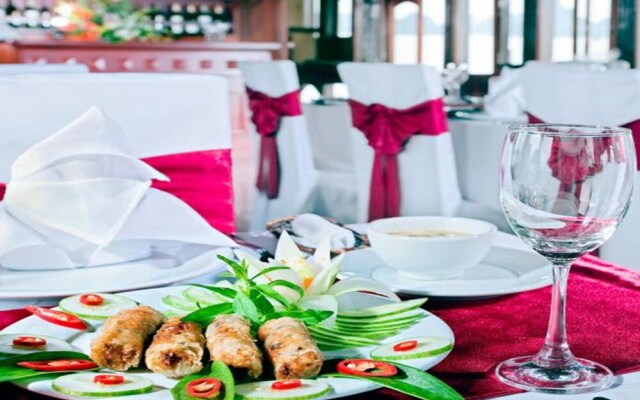 Huong Hai Junks Halong