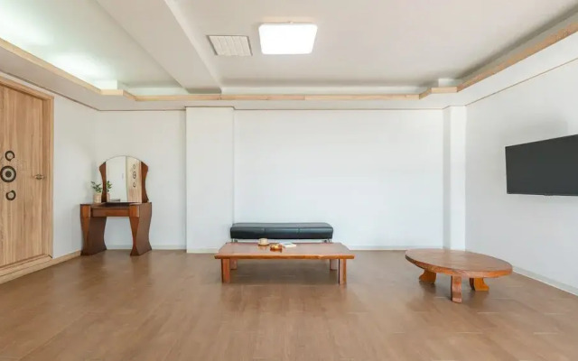 Ganghwa Raube Pet-friendly Pension
