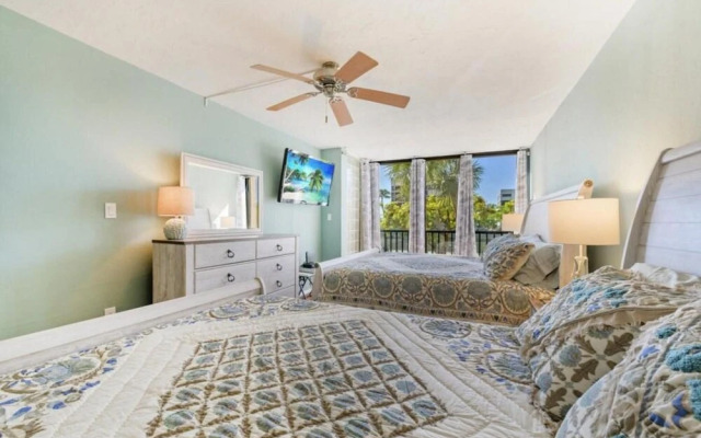 Sea Isles Condo in Bonita Springs