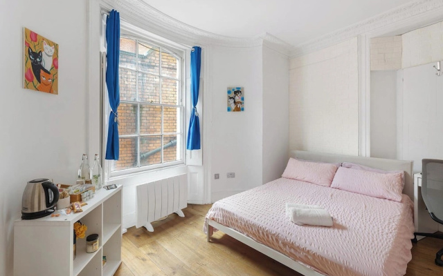 2 Bedroom W/ensuites-sleeps 6, 20min to Citycentre