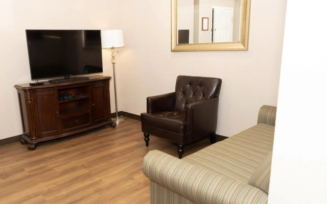 D. Hotel Suites & Spa