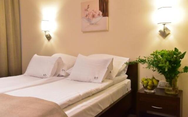 Hotel Hi-Fi Spa