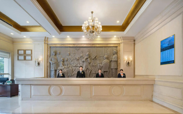 Vienna International Hotel (Zhanjiang Wanda Plaza)