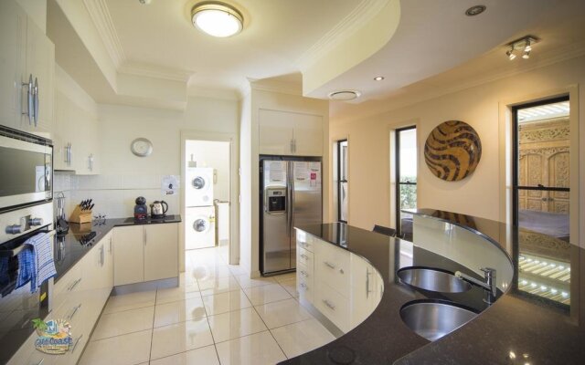 LUXE @ Sanctuary Cove