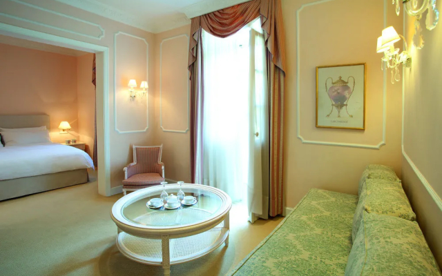 Kefalari Suites