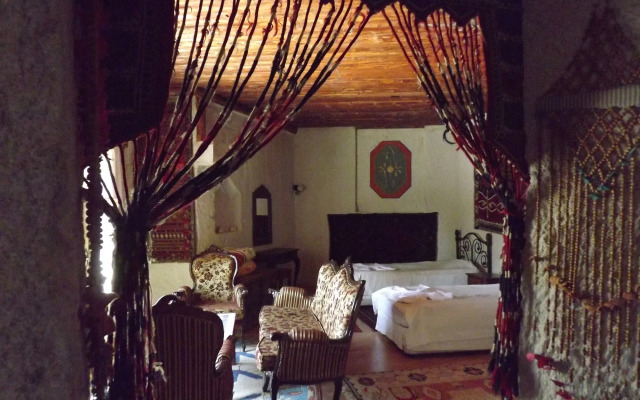 Local Cave House Hotel