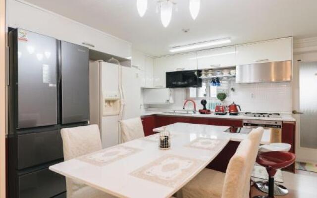 Garosugil Homestay Female only