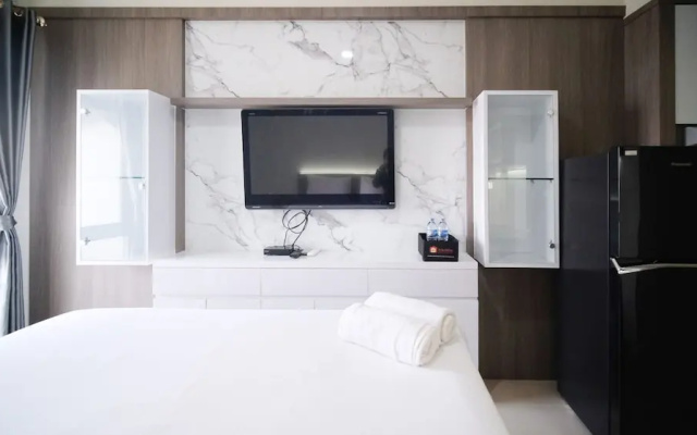 Tidy And Comfy Studio At Bale Hinggil Apartment – Guest Rooms – Surabaya