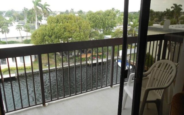 Surf Rider Resort
