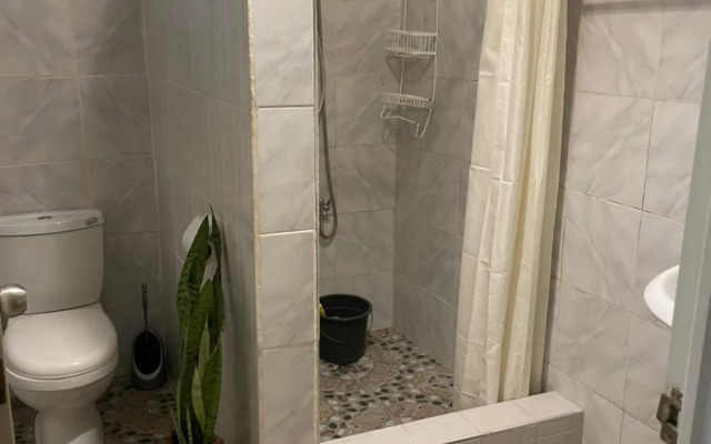 Chelle's Guesthouse and Backpackers