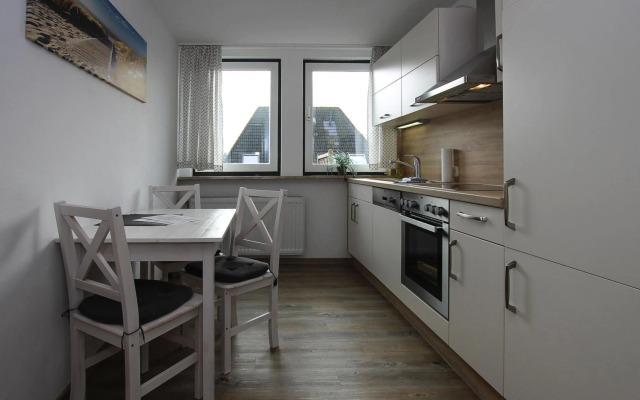 Apartment, Tating in Tating