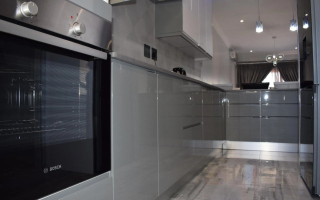 Aya Luxury Apartment 84