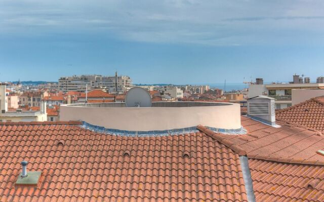 L'horloge Apartment 0