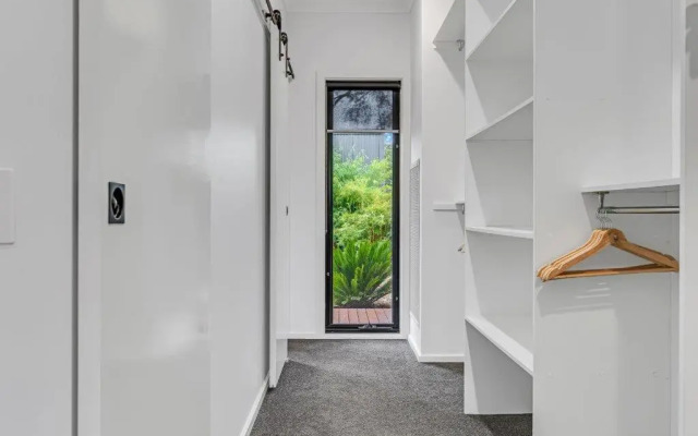 Villa Simone - Tranquil Hideaway in the Heart of Echuca