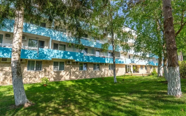 Mera Holiday Resort (Anca-Irina)
