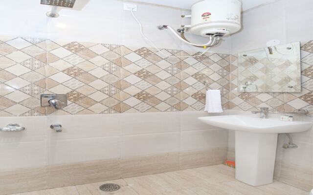 OYO 12258 Royal Residency