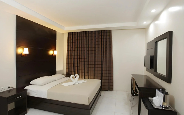 Grand Astoria Hotel
