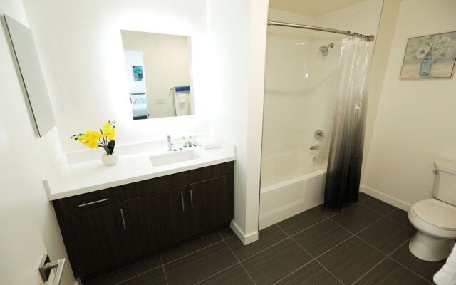 Hollywood Metropolitan Residences