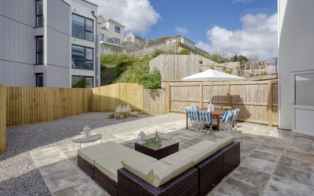 Fantastic sea Views in Falmouth, new 4BD Townhouse