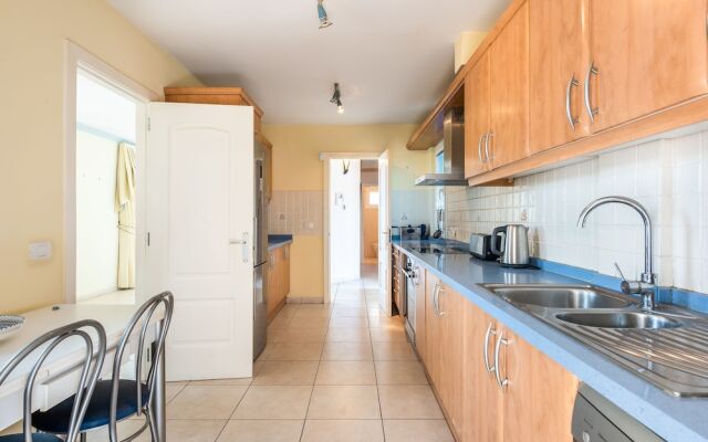 VILLA ALMENDRO! Bbq, HEATED Private Swimming Pool !