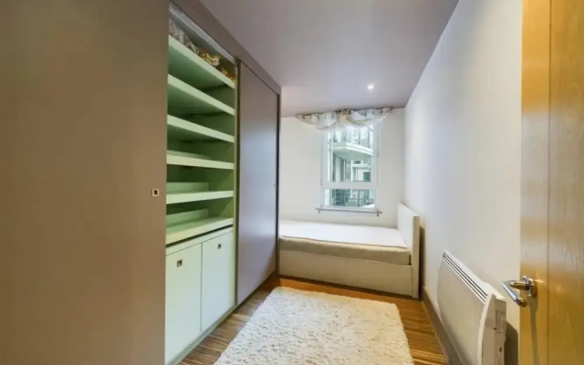 The Vauxhall Hideout - Comfy 2bdr Flat With Balcony