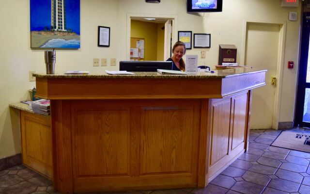 Schooner II Beach and Racquet Club