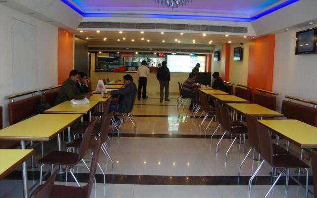 FabHotel Paschim Vihar Ring Road