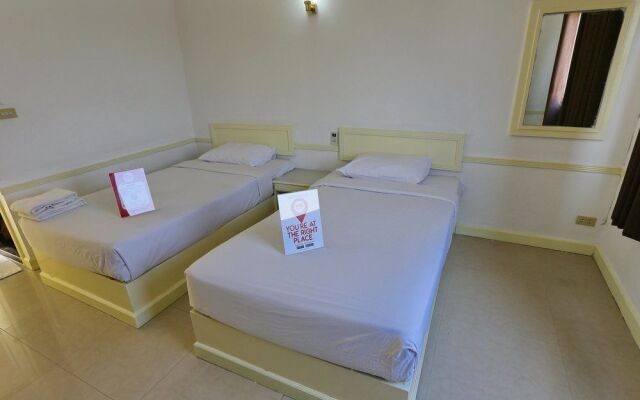 Nida Rooms Chang Mai Airport 99 at The Family Hotel