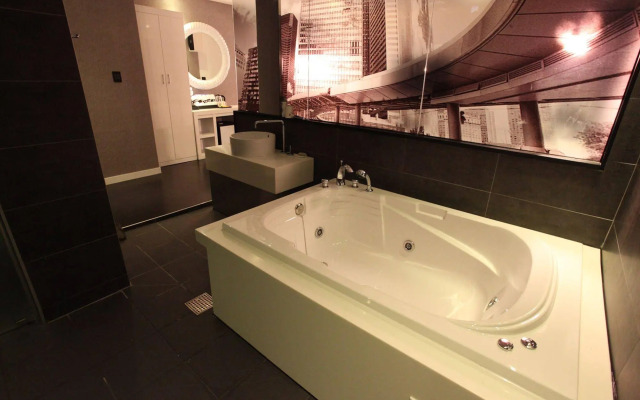 Sheel Hotel