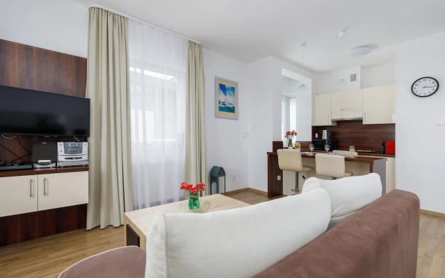 Atrium Studio Sarbinowo by Renters