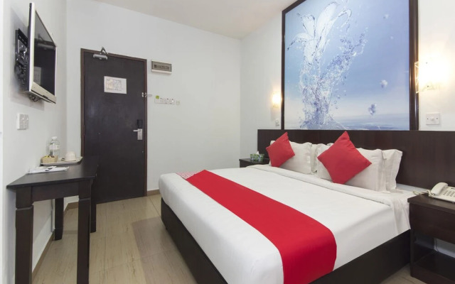 OYO 498 D&F Boutique Hotel Senawang