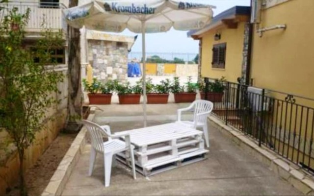 Apartment with 2 Bedrooms in Palermo, with Wonderful Sea View And Enclosed Garden - 2 Km From the Beach