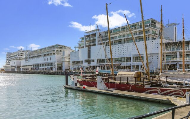 Two Bedroom Waterfront & City Apartment