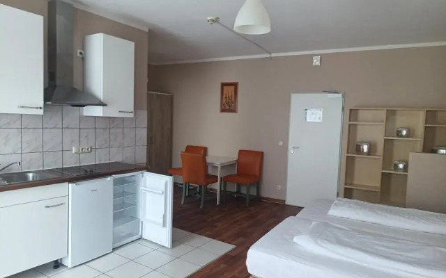 2-Rent Group Hostel Zimmer&Apartments GKP2